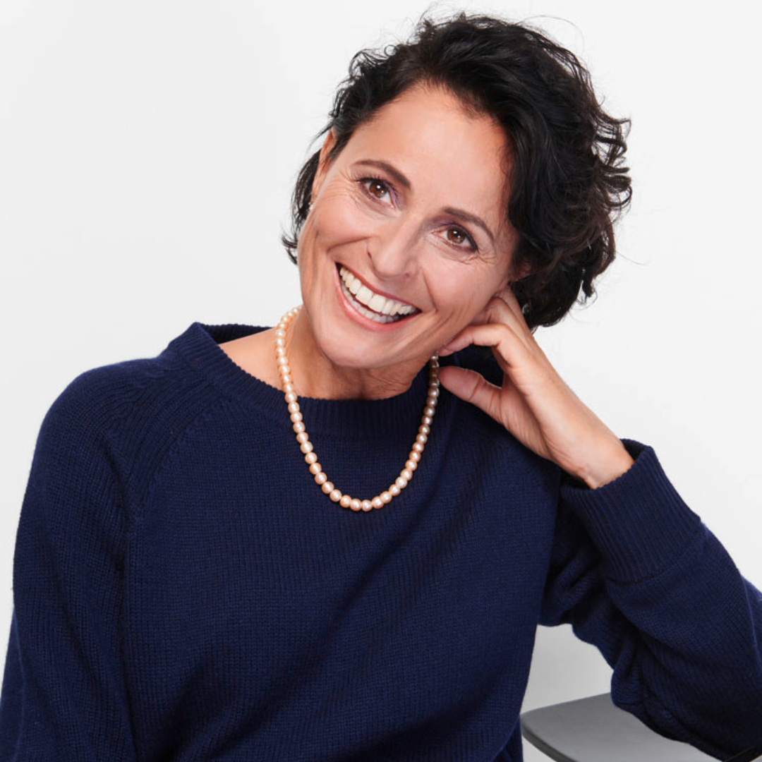 Manuela Hendry